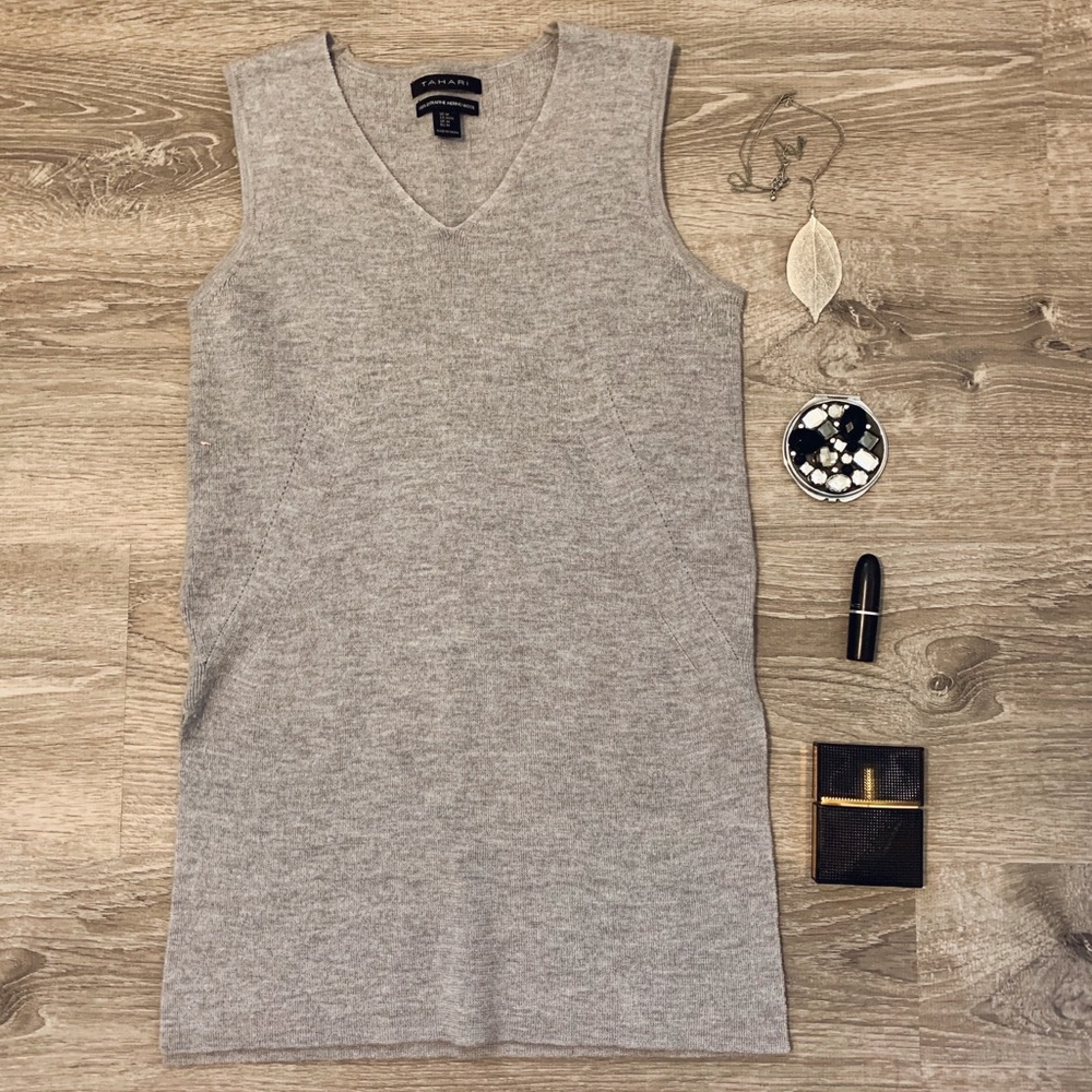 ❄️Tahari | Sleeveless Wool Sweater